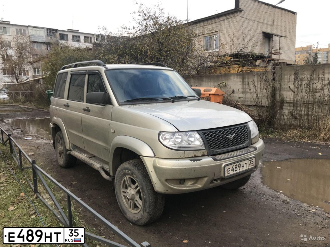 Фото автомобиля UAZ PATRIOT, 2012 — госномер К942ВТ53. Цвет: Серебристо-желтый металлик
