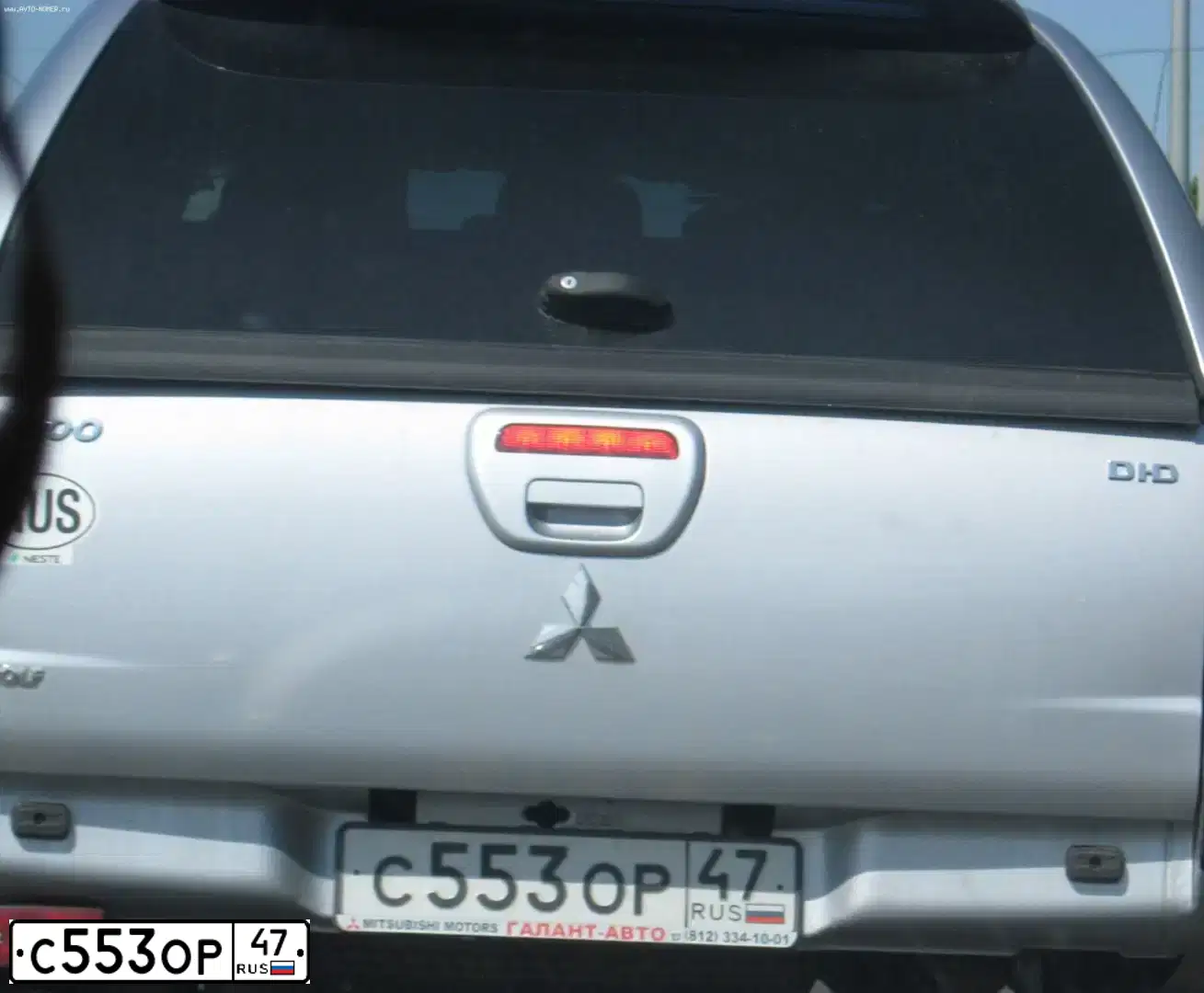 Фото автомобиля MITSUBISHI L 200, 2007 — госномер М390НМ178. Цвет: СЕРЕБРИСТЫЙ