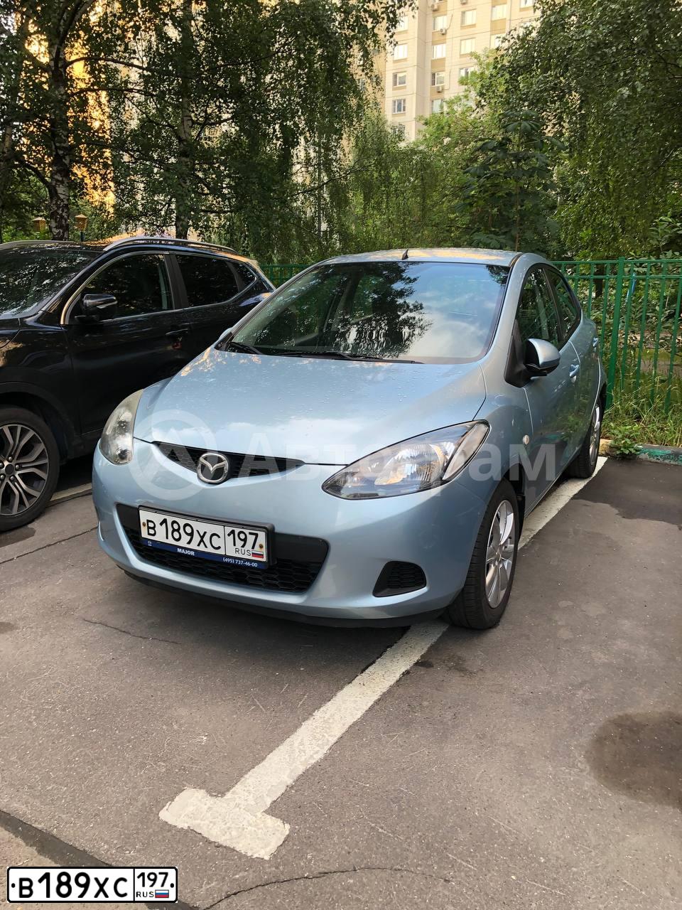 Фото автомобиля MAZDA 2, 2008 — госномер Н816ОК71. Цвет: БЕЛЫЙ