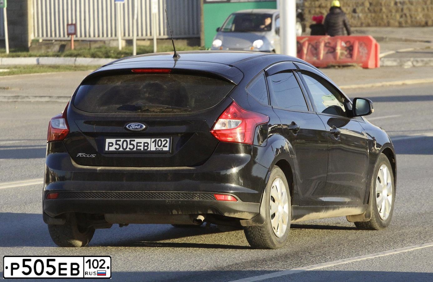 Фото автомобиля FORD FOCUS, 2013 — госномер Р505ЕВ102