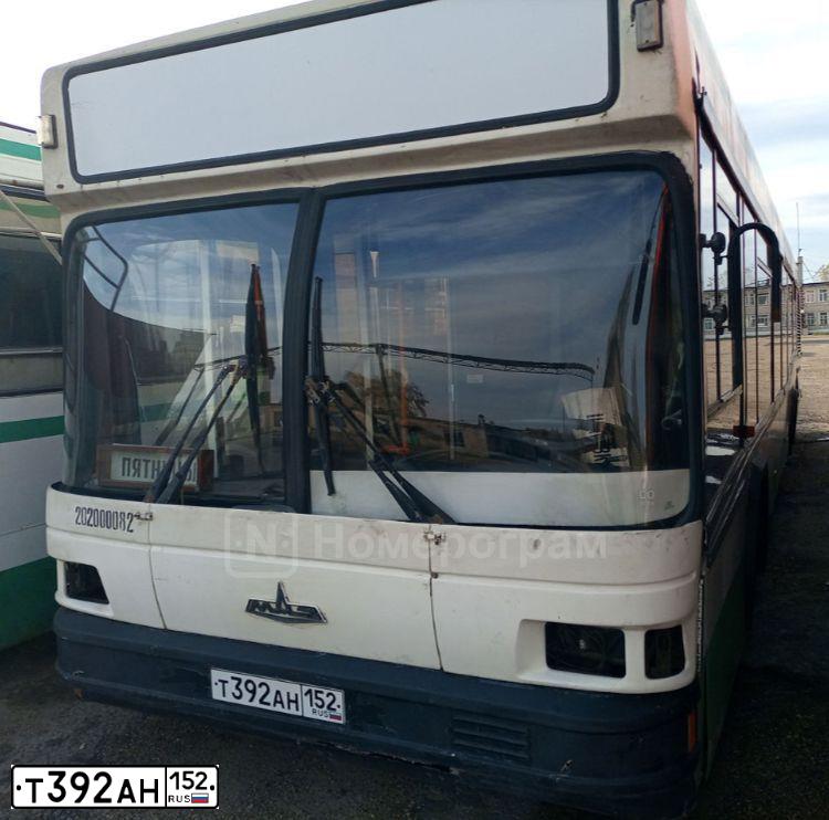 Фото автомобиля MAZ 103, 2008 — госномер Т392АН152. Цвет: БЕЛО-ЗЕЛЕНЫЙ
