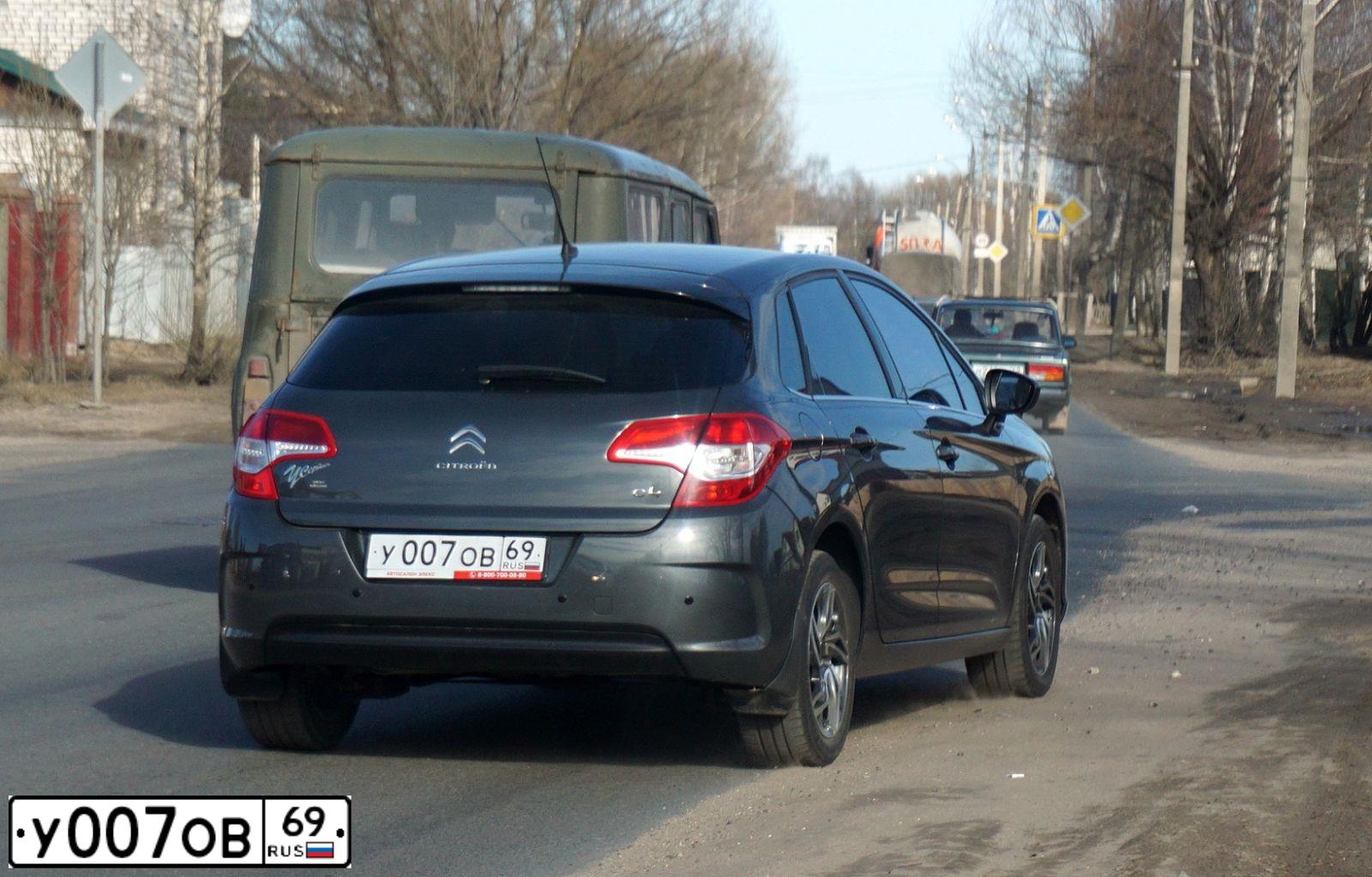 Фото автомобиля CITROEN C4, 2013 — госномер У007ОВ69. Цвет: СЕРЫЙ