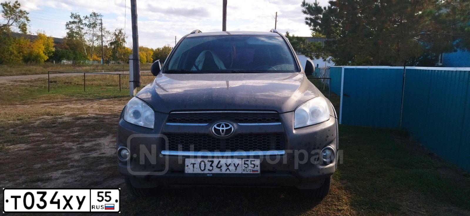 Фото автомобиля TOYOTA RAV4, 2011 — госномер Т034ХУ55. Цвет: БРОНЗОВЫЙ