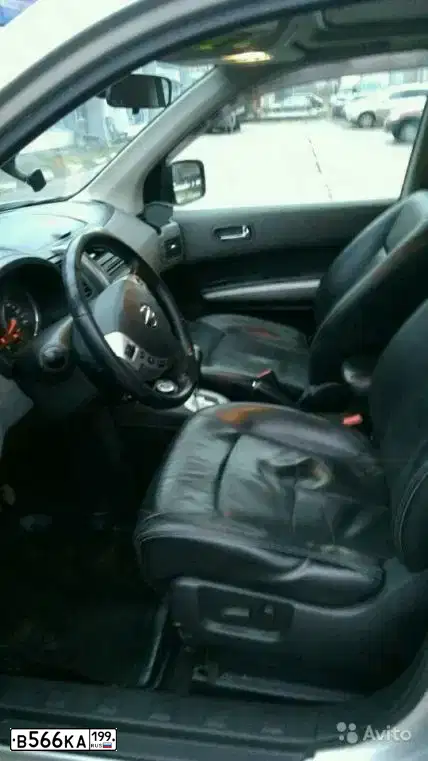 Фото автомобиля NISSAN X-TRAIL, 2008 — госномер В566КА199. Цвет: Серебристый