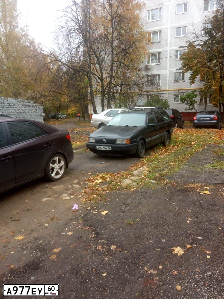 Фото автомобиля VOLKSWAGEN PASSAT, 1991 — госномер У034ЕК797