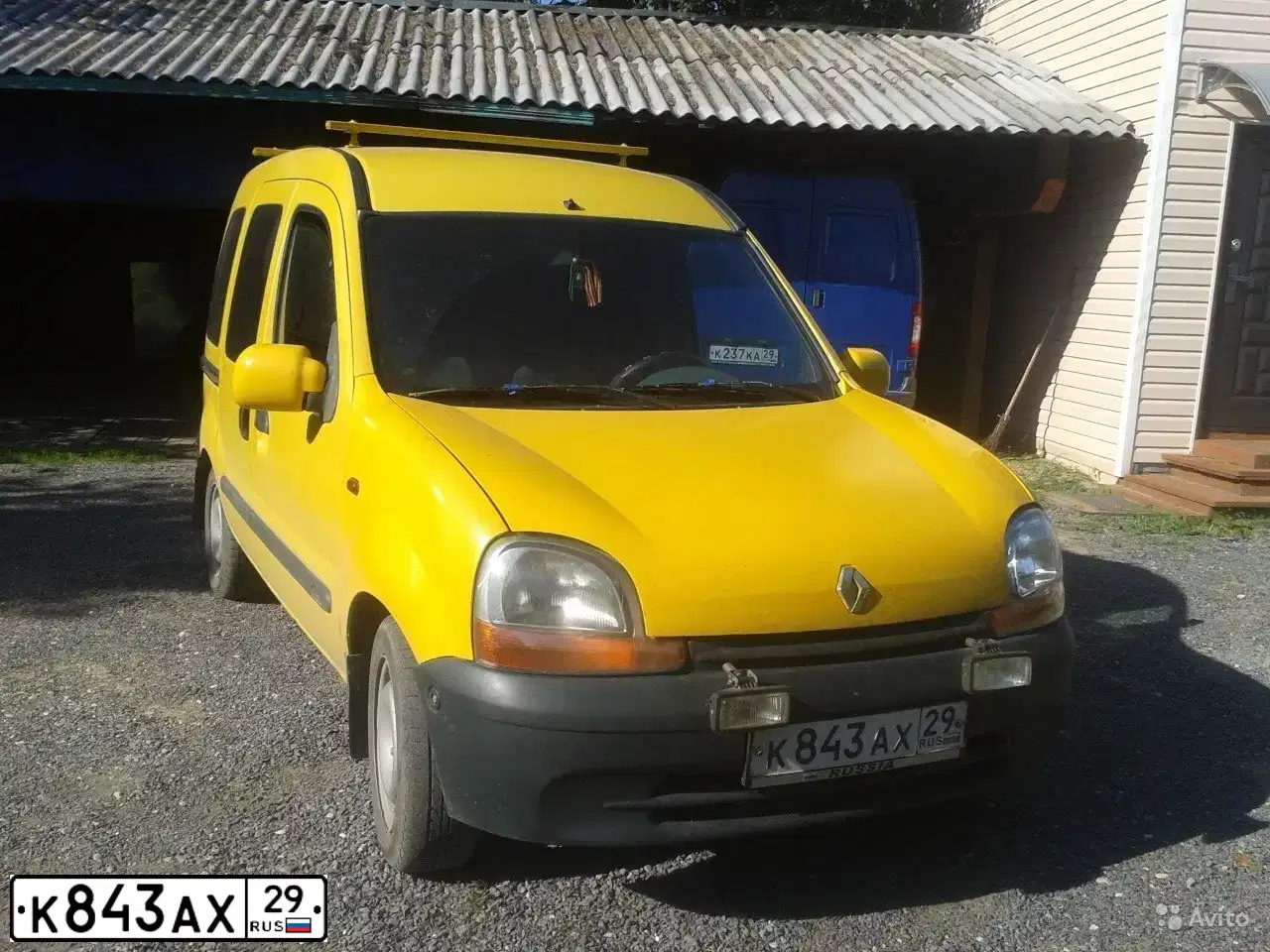 Фото автомобиля RENAULT KANGOO, 2000 — госномер К843АХ29. Цвет: ЖЕЛТЫЙ