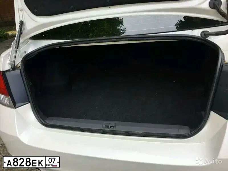Фото автомобиля SUBARU LEGACY, 2011 — госномер Р508ЕО05. Цвет: Белый