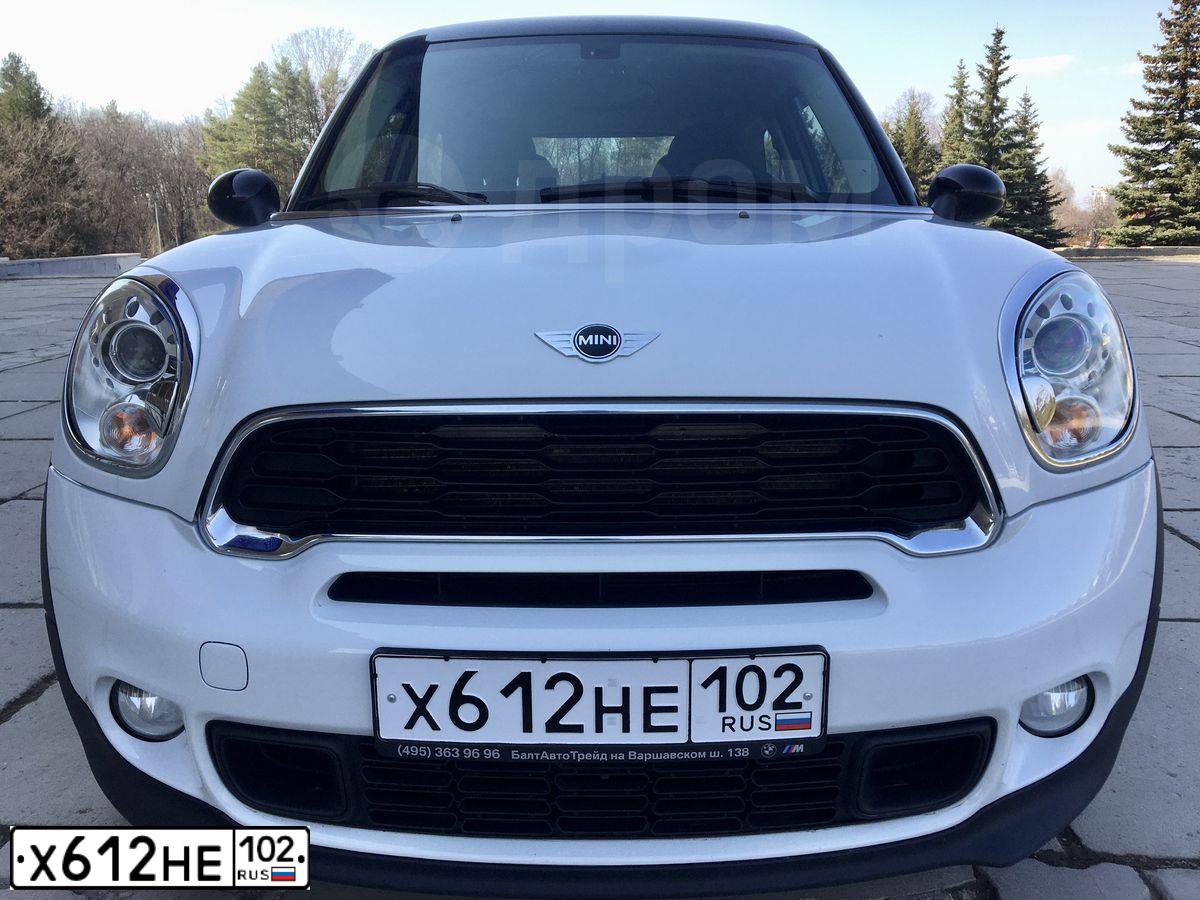 Фото автомобиля MINI МИНИ КУПЕР  S ALL4, 2013 — госномер Х612НЕ102. Цвет: Белый