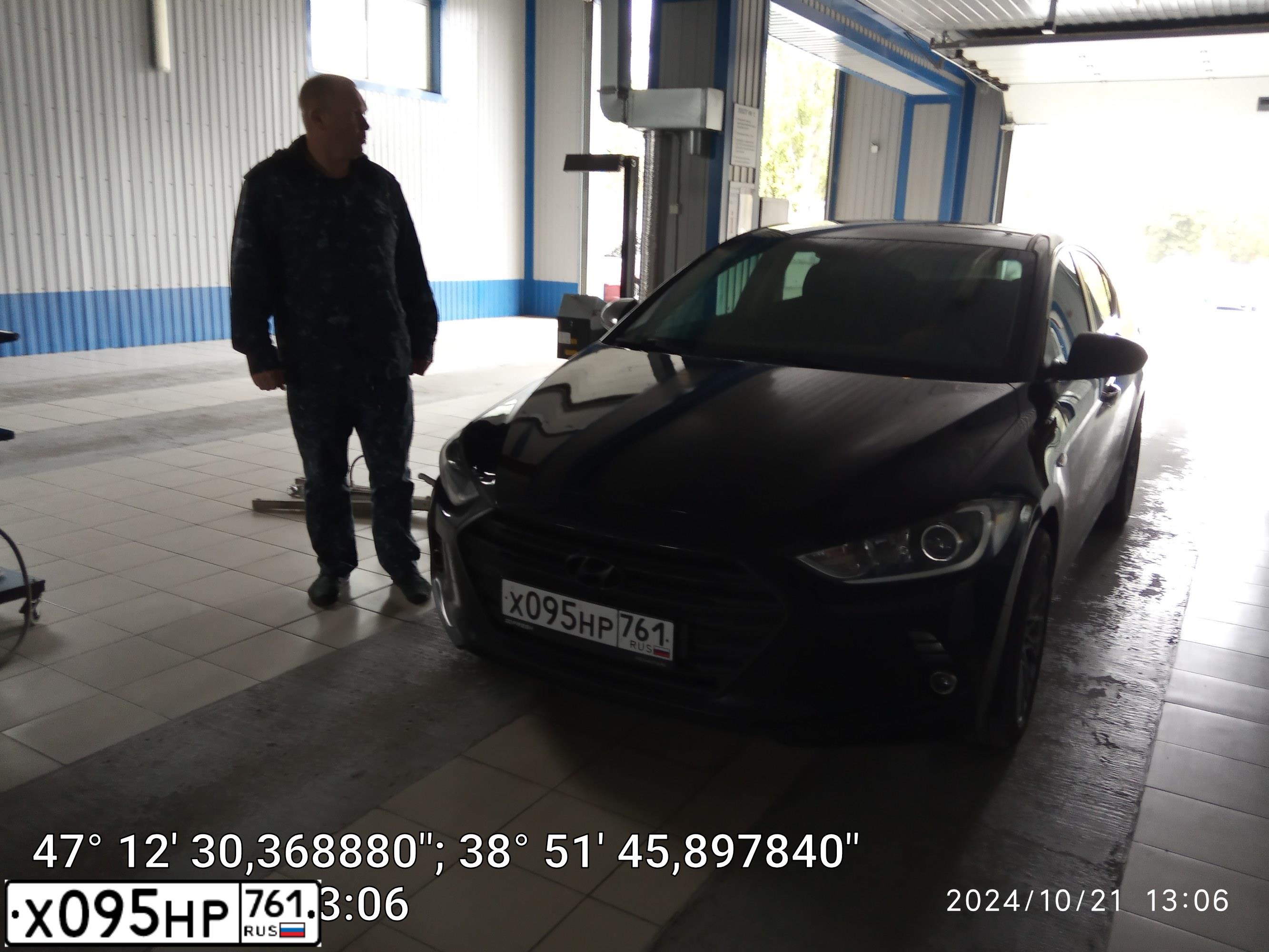 Фото автомобиля HYUNDAI ELANTRA, 2018 — госномер А759МВ761. Цвет: ЧЕРНЫЙ