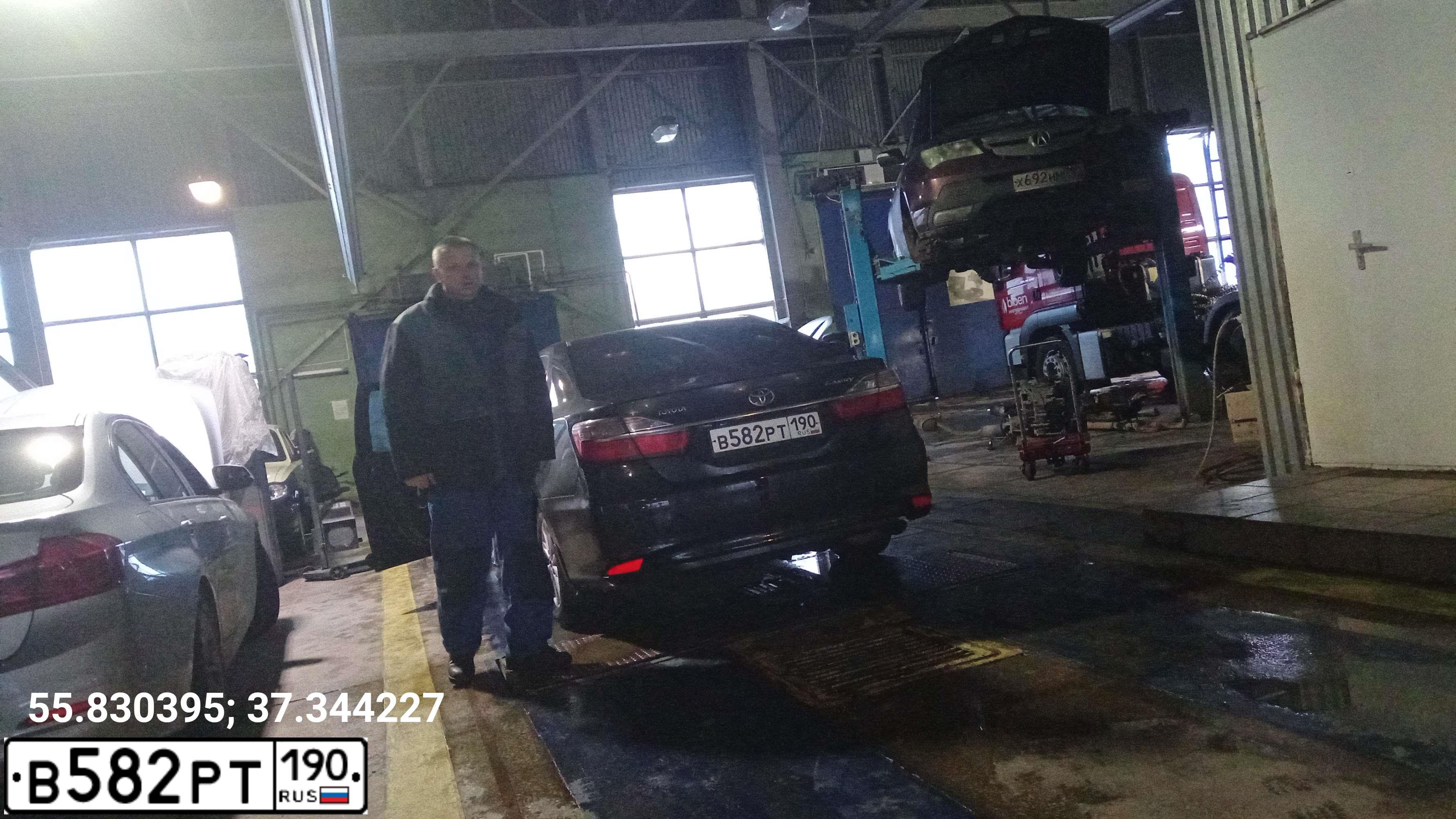 Фото автомобиля TOYOTA CAMRY, 2015 — госномер В582РТ190. Цвет: ЧЕРНЫЙ