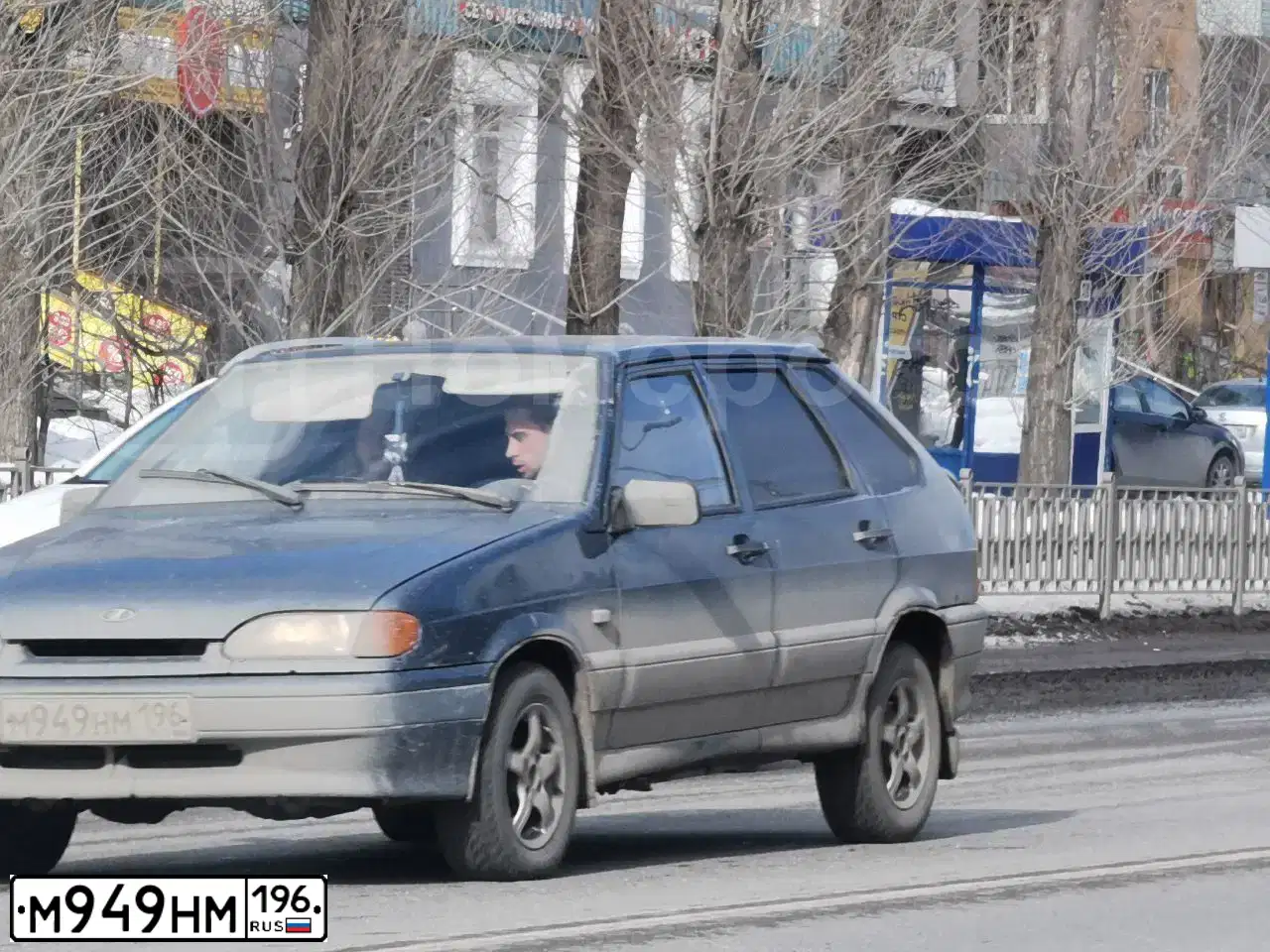 Фото автомобиля LADA 2114, 2004 — госномер О517ВХ196. Цвет: сине-зеленый