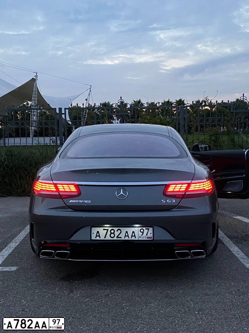 Фото автомобиля MERCEDES E-KLASSE, 2014 — госномер В001ОА76. Цвет: ЧЕРНЫЙ