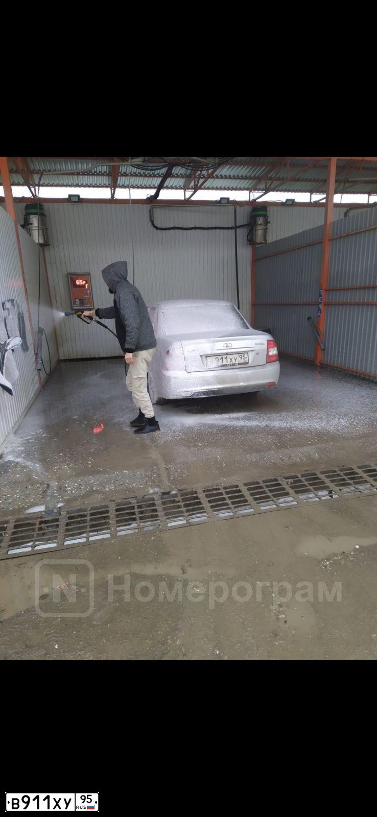 Фото автомобиля TOYOTA CAMRY, 2017 — госномер К057КА95. Цвет: ЧЕРНЫЙ МЕТАЛИК