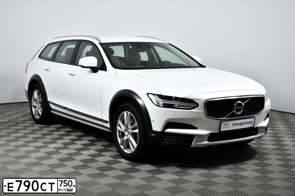 Фото автомобиля VOLVO V90, 2017 — госномер Е790СТ750. Цвет: ЖЕМЧУЖНО-БЕЛЫЙ