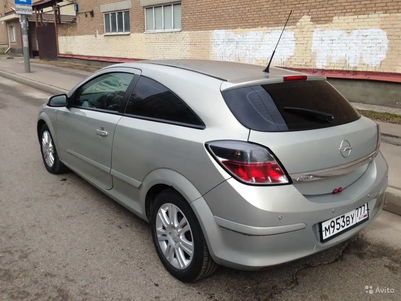 Фото автомобиля OPEL ASTRA, 2006 — госномер О749УР40. Цвет: СЕРО-БЕЖЕВЫЙ