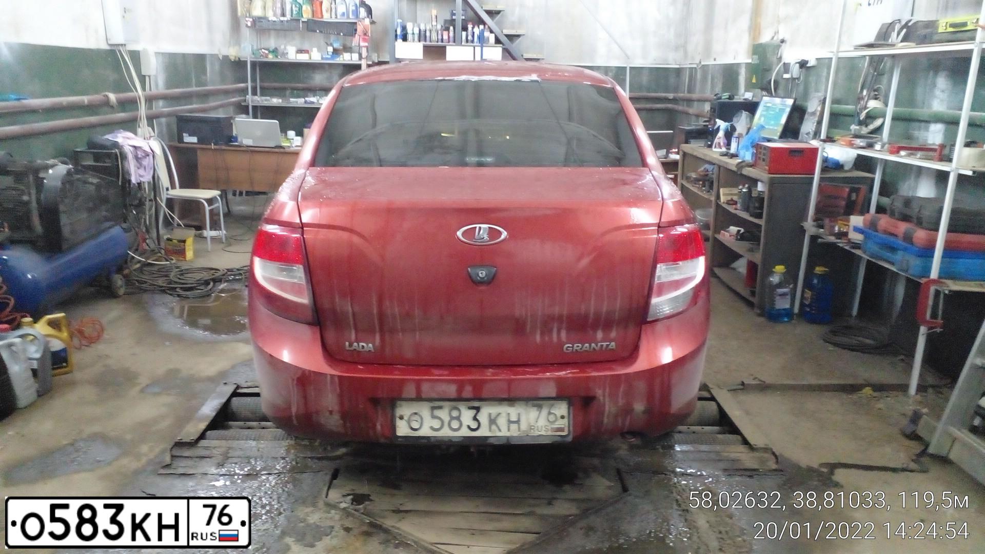 Фото автомобиля LADA 2190 GRANTA, 2012 — госномер О583КН76. Цвет: СЕРЕБРИСТО-КРАСНЫЙ