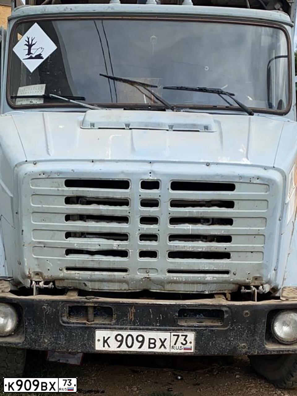 Фото автомобиля ZIL L 433362 4X2 CHASSIS, 1999 — госномер Е389УО702. Цвет: Белый