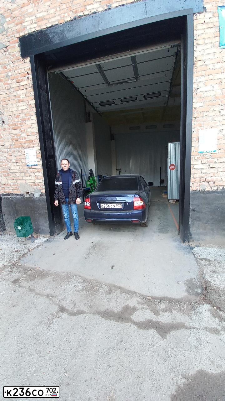 Фото автомобиля LADA 2170 PRIORA, 2014 — госномер А085ВВ702. Цвет: синий