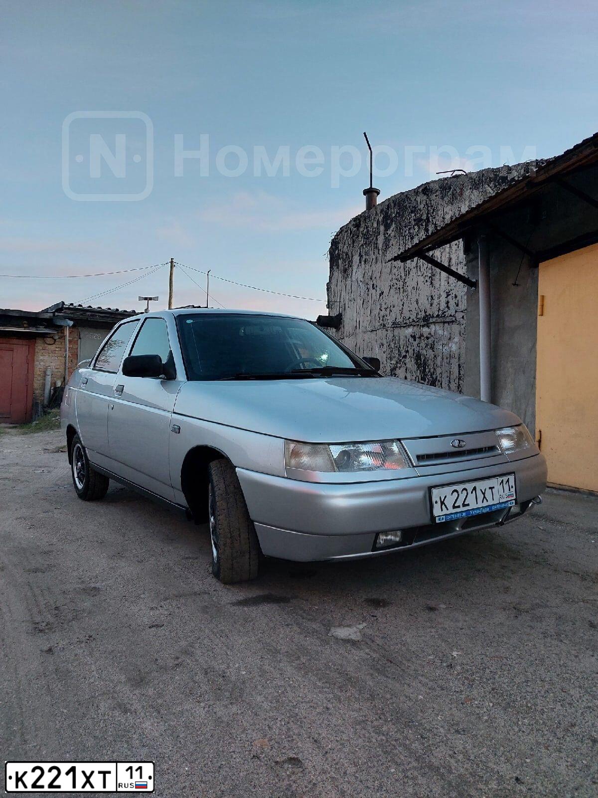 Фото автомобиля LADA 2110 LADA, 2006 — госномер К221ХТ11. Цвет: СВЕТЛО-СЕРЕБРИСТЫЙ МЕТАЛЛ