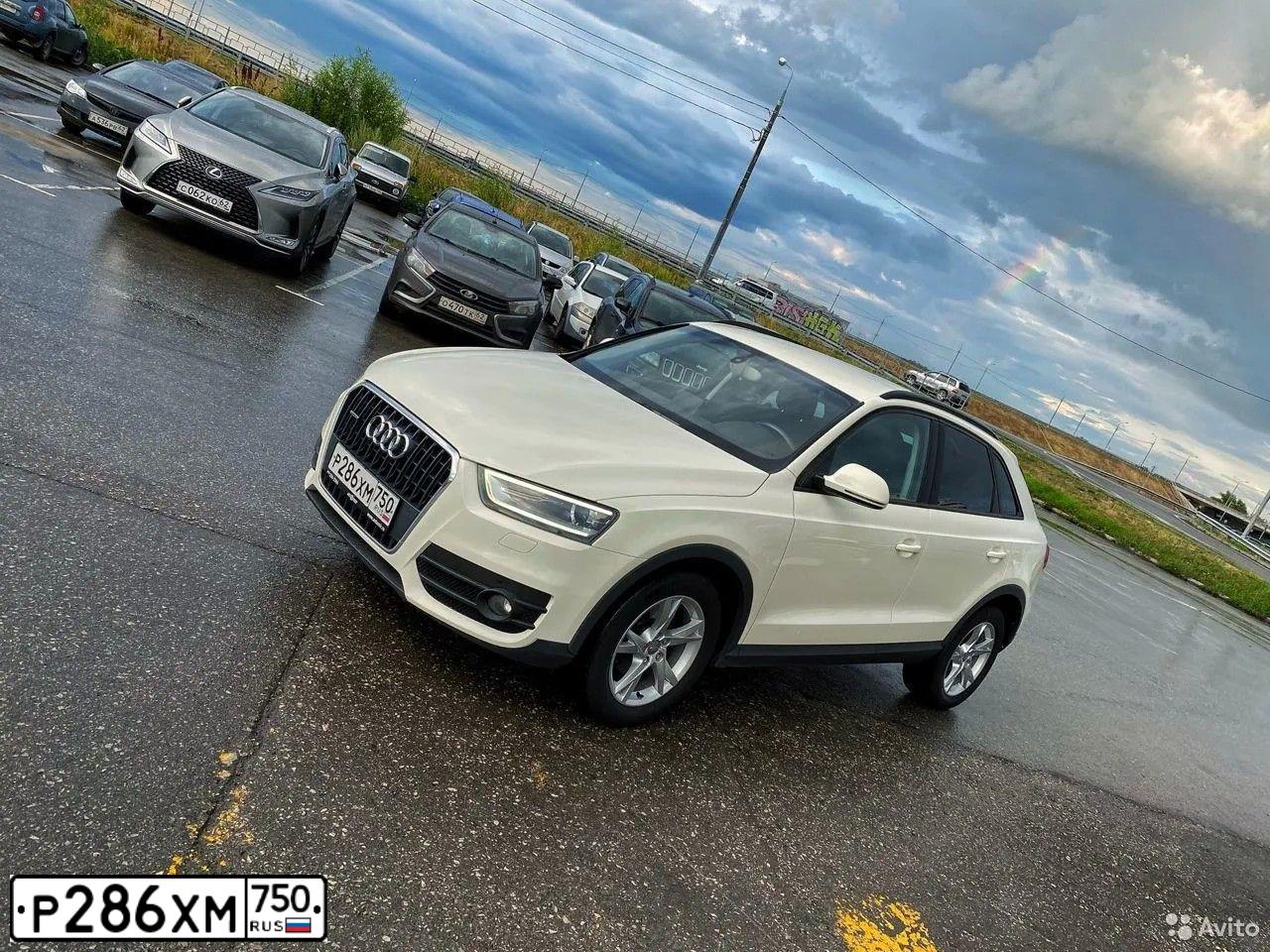 Фото автомобиля AUDI Q3, 2012 — госномер С800МУ790. Цвет: Белый