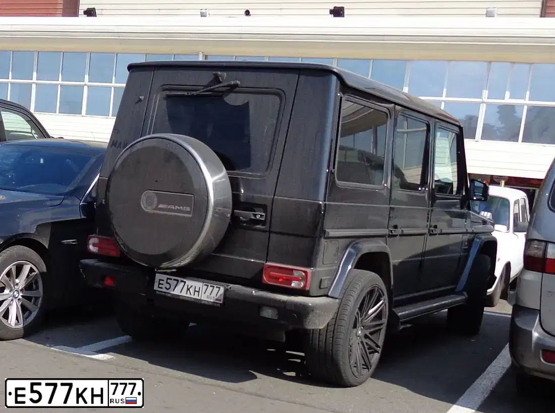 Фото автомобиля MERCEDES G-KLASSE, 2009 — госномер Е577КН777. Цвет: ЧЕРНЫЙ