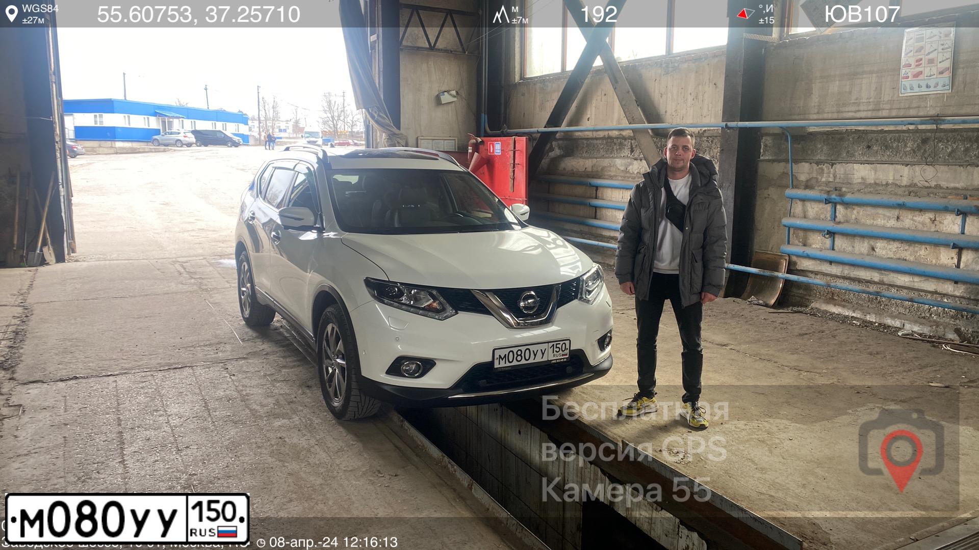 Фото автомобиля NISSAN X-TRAIL, 2012 — госномер О577ТК40. Цвет: ЧЕРНЫЙ