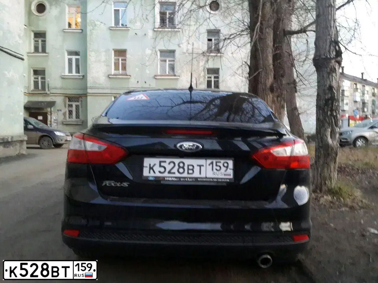 Фото автомобиля FORD FOCUS, 2012 — госномер К528ВТ159. Цвет: ЧЕРНЫЙ