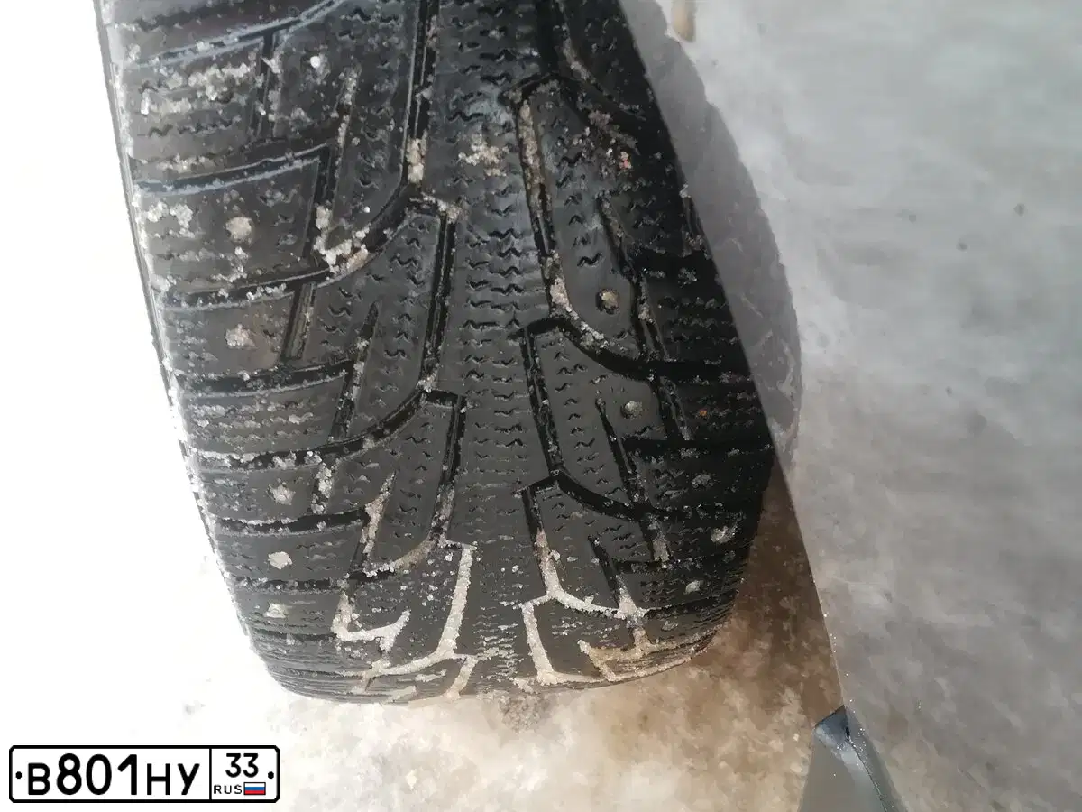 Фото автомобиля HYUNDAI ELANTRA, 2008 — госномер В801НУ33. Цвет: серебристый