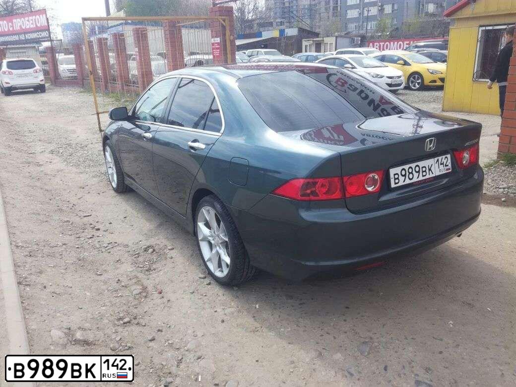 Фото автомобиля HONDA ACCORD, 2005 — госномер Е222АО123. Цвет: ТЕМНО-СЕРЫЙ