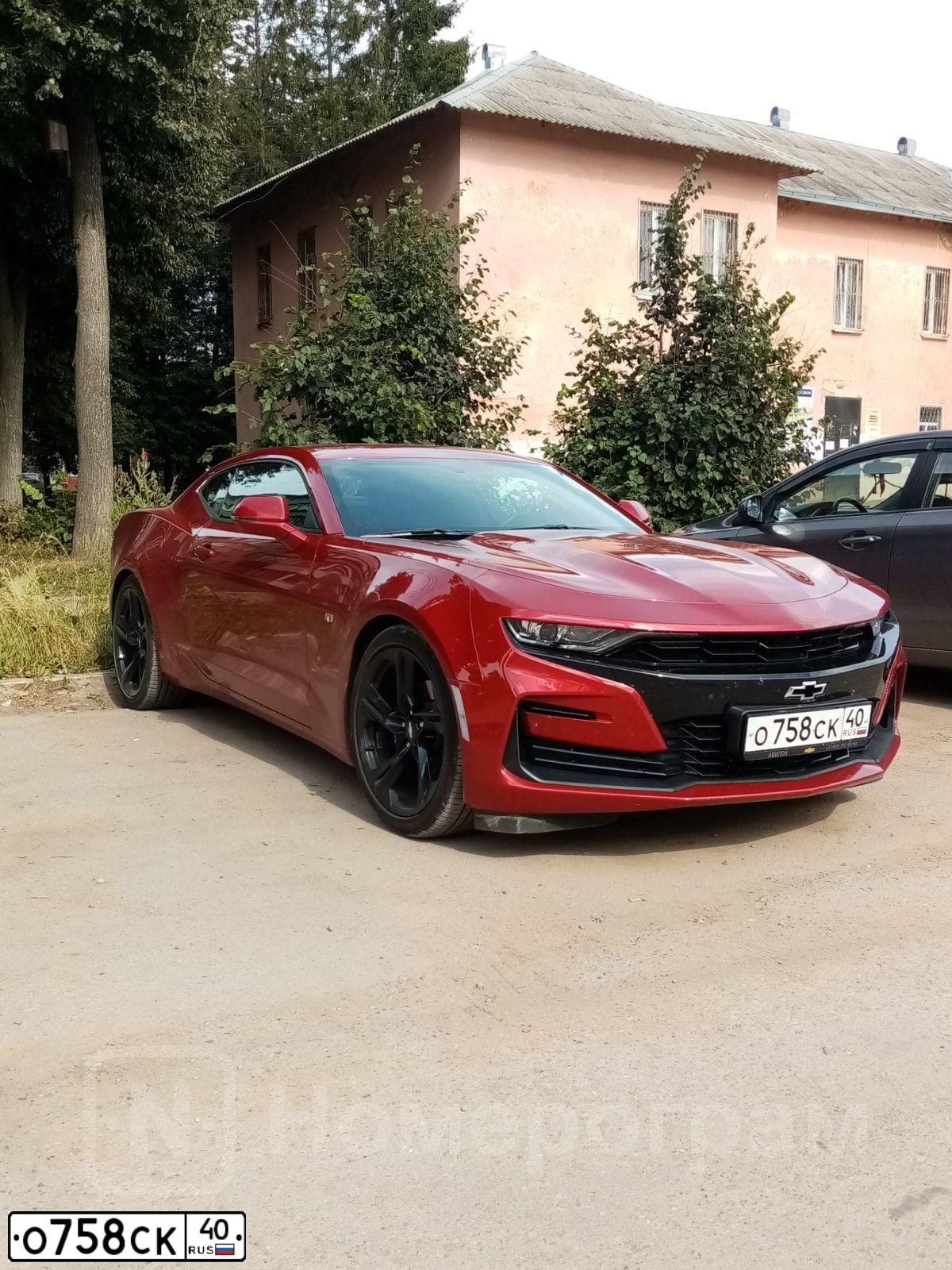 Фото автомобиля CHEVROLET CAMARO, 2019 — госномер С081КА193. Цвет: Красный