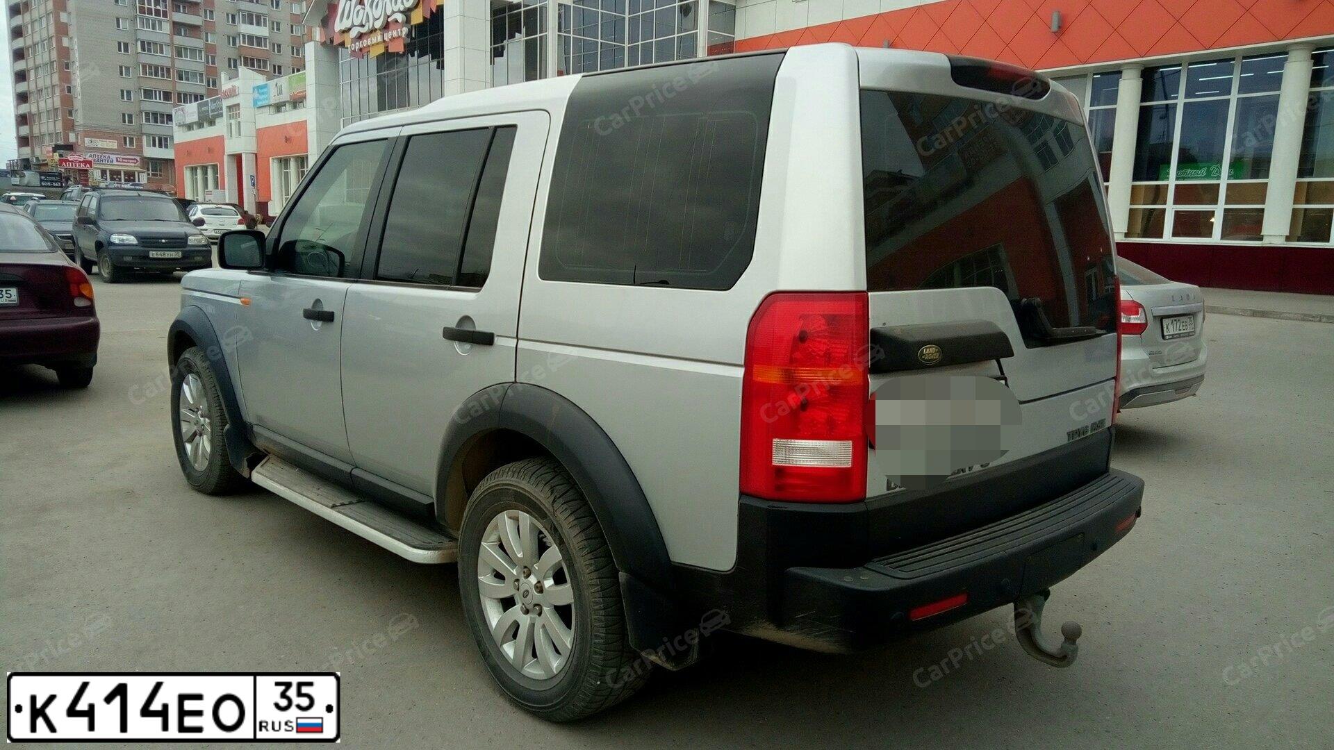 Фото автомобиля LANDROVER DISCOVERY, 2006 — госномер Е686АТ550. Цвет: Серебристый