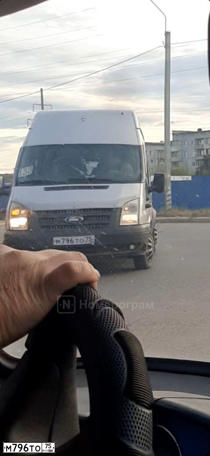 Фото автомобиля FORD TRANSIT, 2012 — госномер М796ТО75. Цвет: СЕРЕБРИСТЫЙ