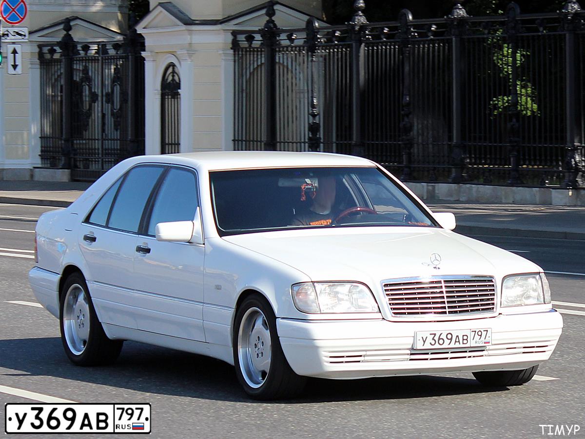 Фото автомобиля MERCEDES S-KLASSE, 1994 — госномер В155ТТ77. Цвет: Белый