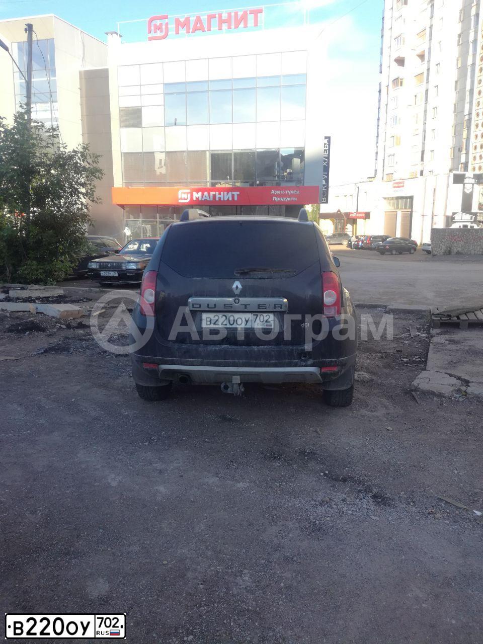 Фото автомобиля RENAULT DUSTER, 2015 — госномер В220ОУ702. Цвет: ТЕМНО-КОРИЧНЕВЫЙ