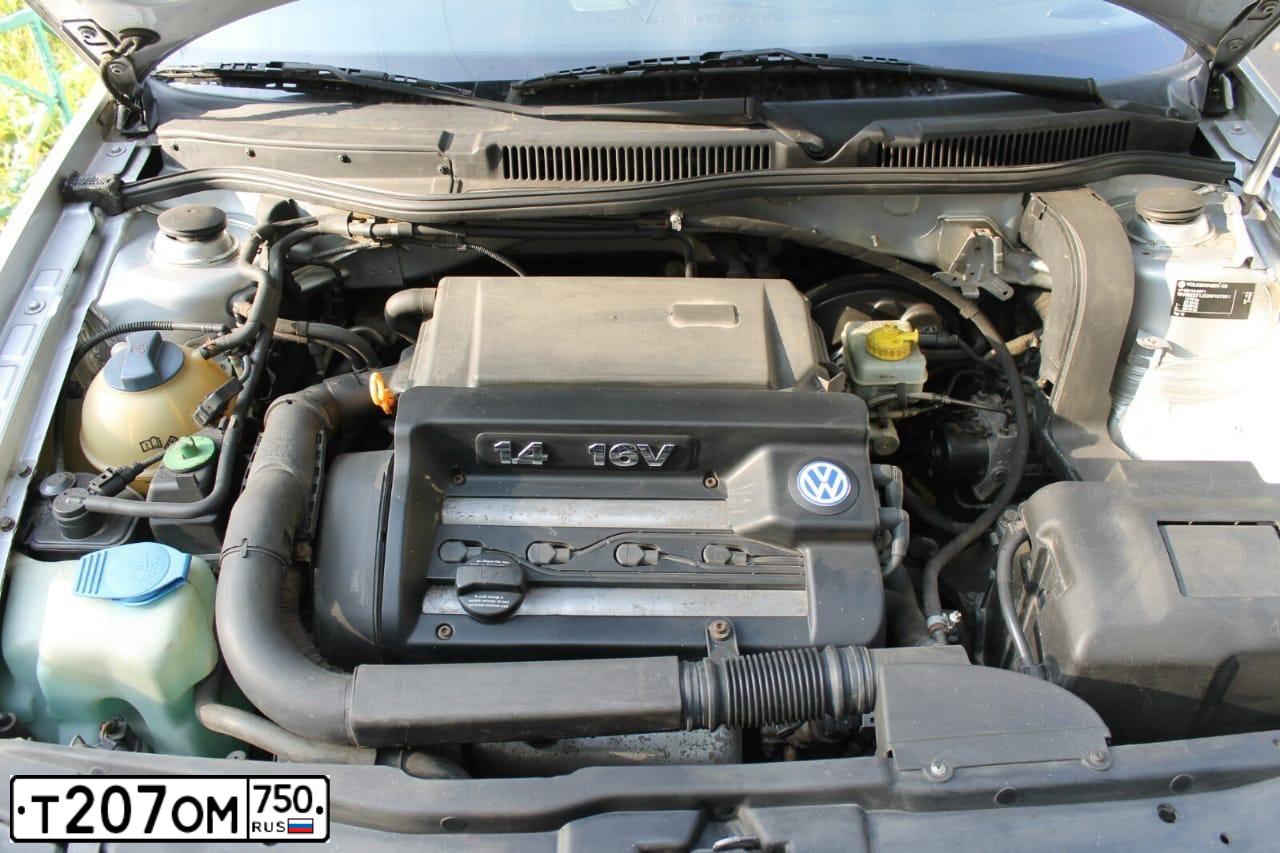 Фото автомобиля VOLKSWAGEN GOLF, 2002 — госномер Т207ОМ750. Цвет: БЕЛЫЙ СЕРЕБРИСТЫЙ