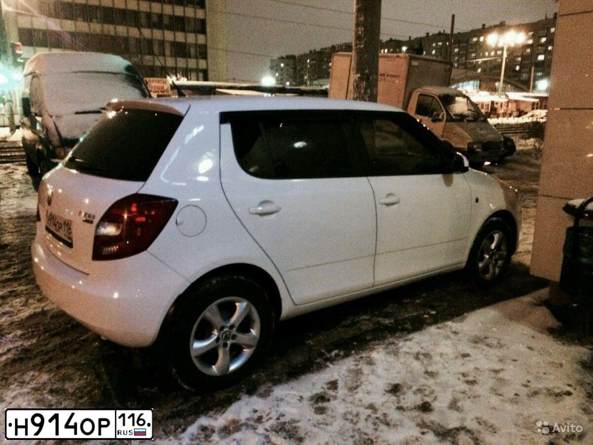 Фото автомобиля SKODA FABIA, 2011 — госномер Е191РТ18. Цвет: Белый