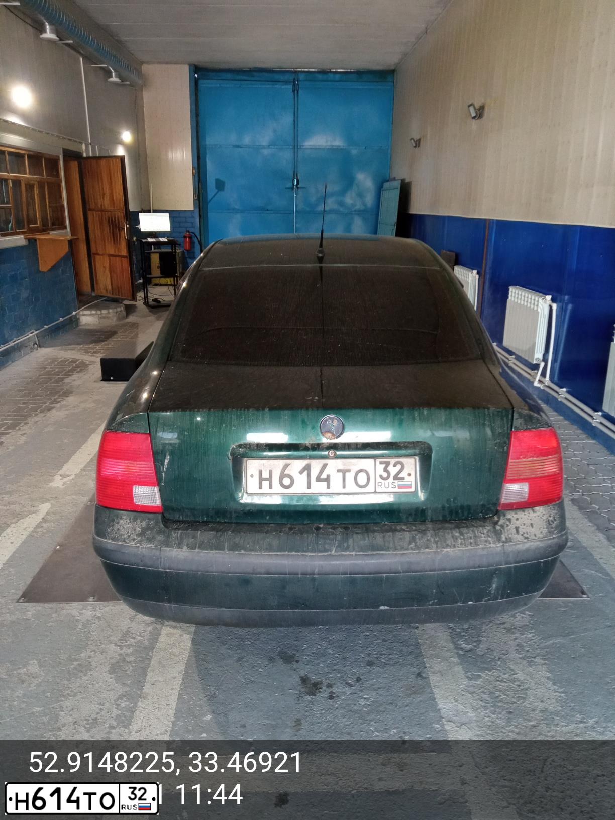 Фото автомобиля VOLKSWAGEN PASSAT, 1997 — госномер С500НМ67. Цвет: ЗЕЛЕНЫЙ