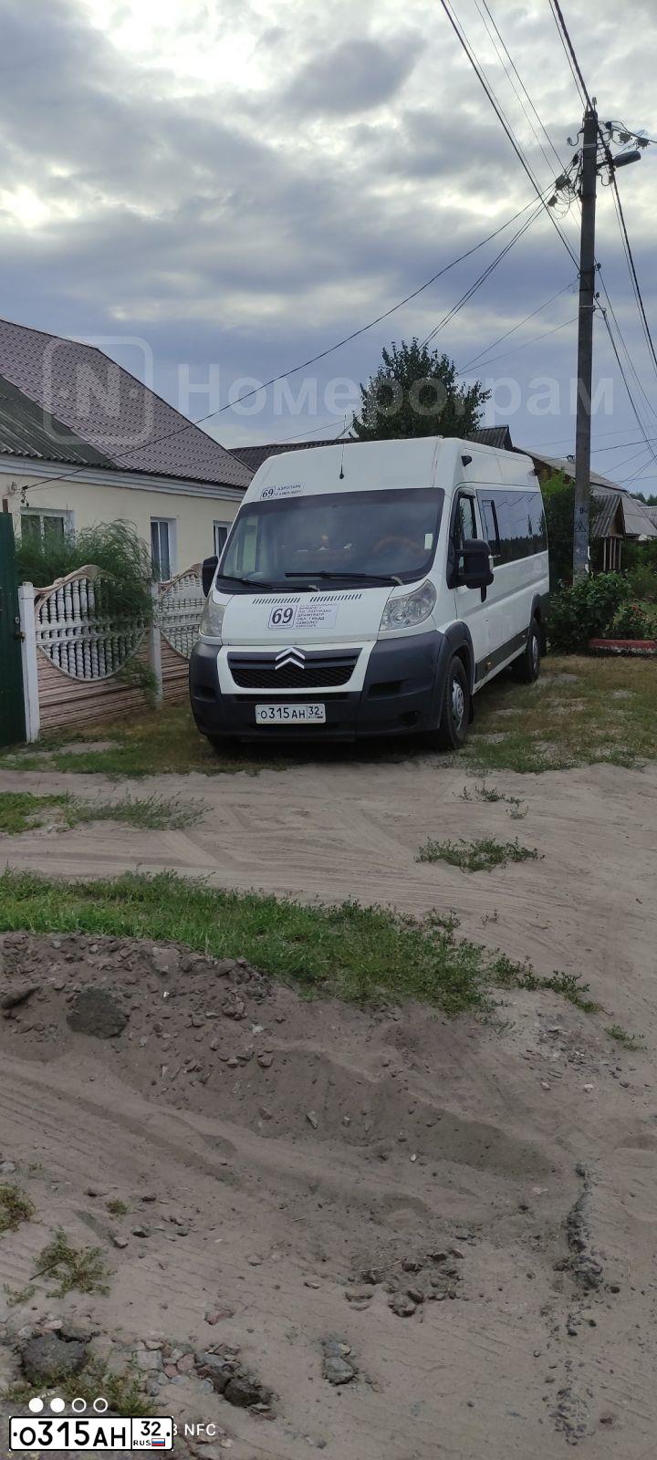 Фото автомобиля CITROEN JUMPER, 2014 — госномер О315АН32. Цвет: Белый