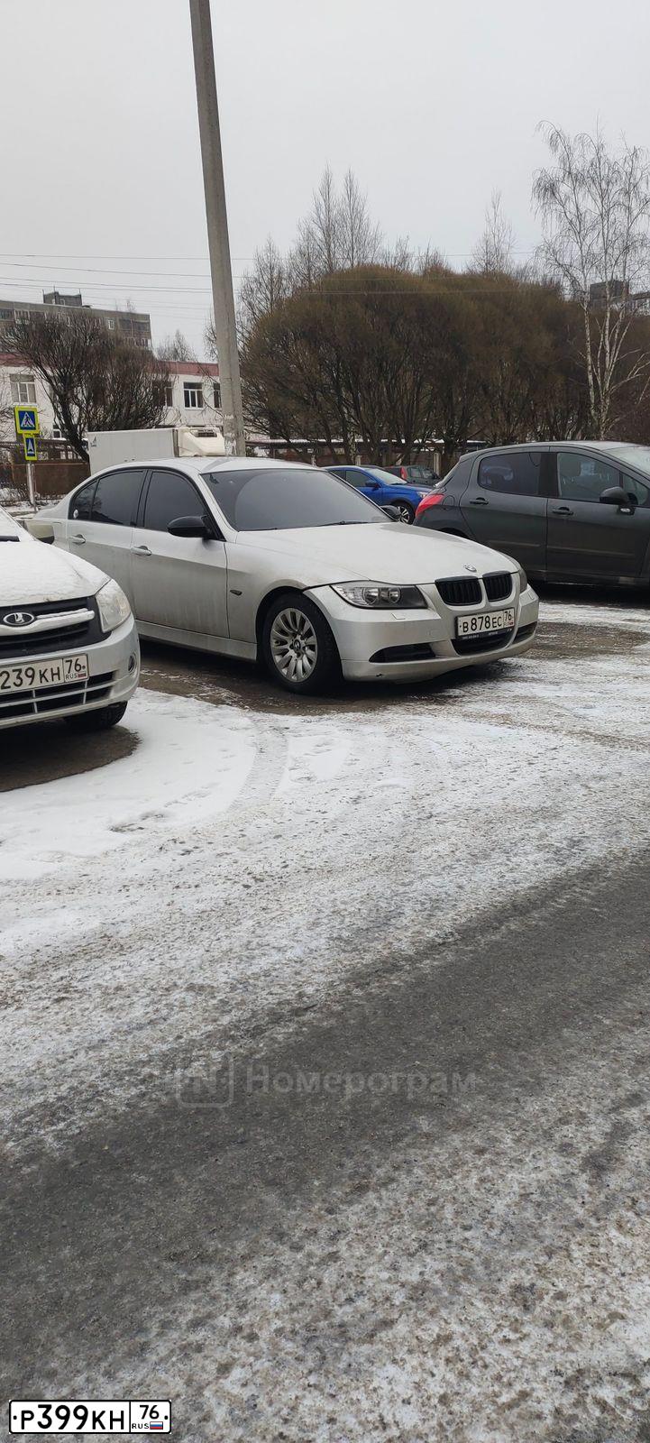 Фото автомобиля HONDA CR-V, 2002 — госномер Р399КН76. Цвет: СВЕТЛО-СЕРЫЙ