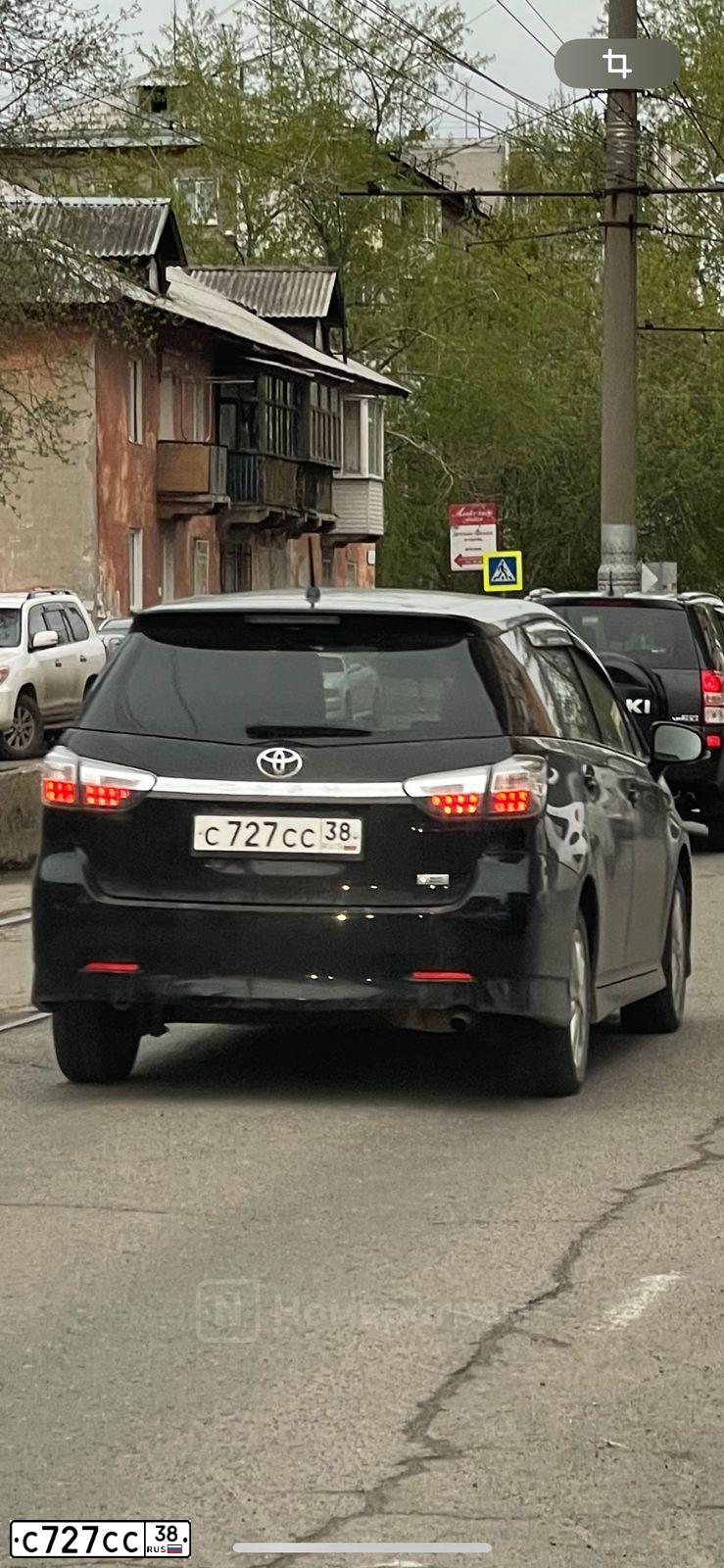 Фото автомобиля MAZDA 3, 2011 — госномер О308ТК124. Цвет: Серебристый