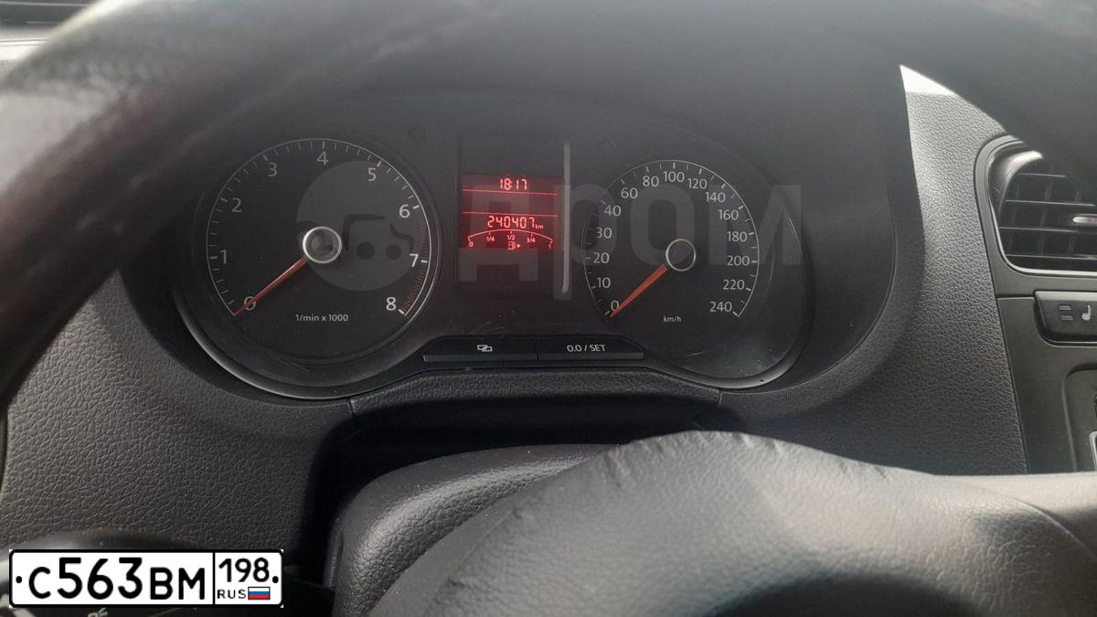 Фото автомобиля VOLKSWAGEN POLO, 2012 — госномер С563ВМ198. Цвет: Серебристый
