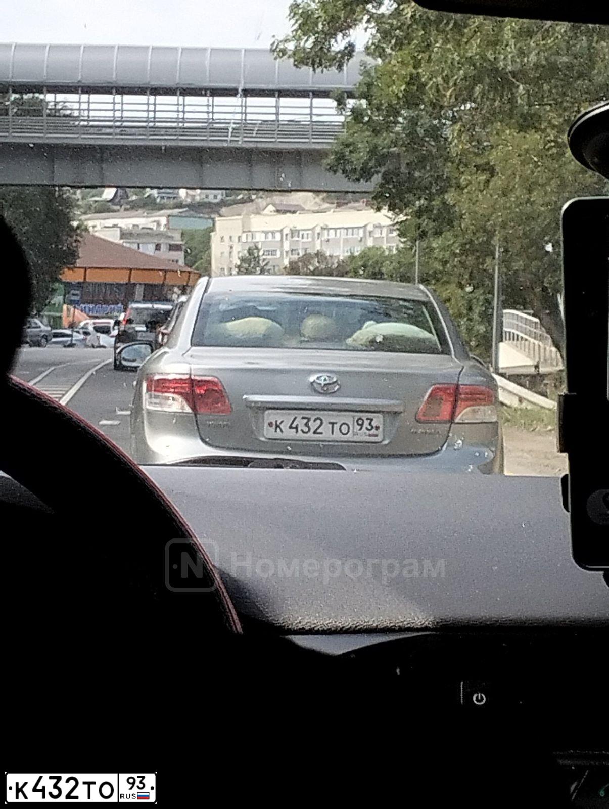 Фото автомобиля TOYOTA AVENSIS, 2010 — госномер К432ТО93. Цвет: СЕРЫЙ