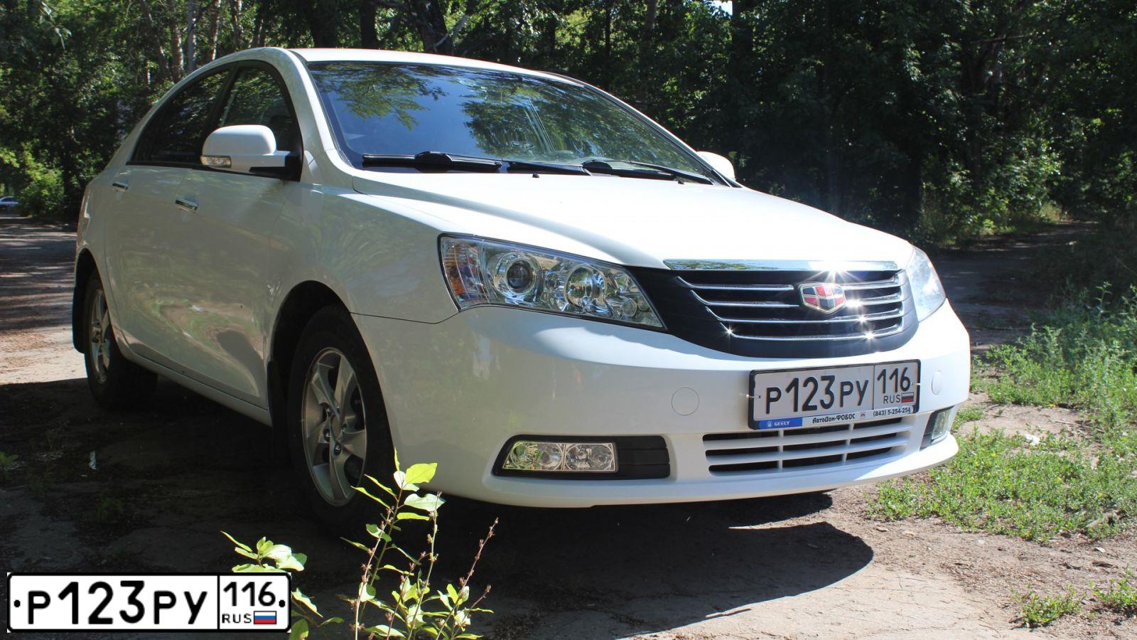 Фото автомобиля GEELY EMGRAND, 2012 — госномер Р123РУ116. Цвет: БЕЛЫЙ