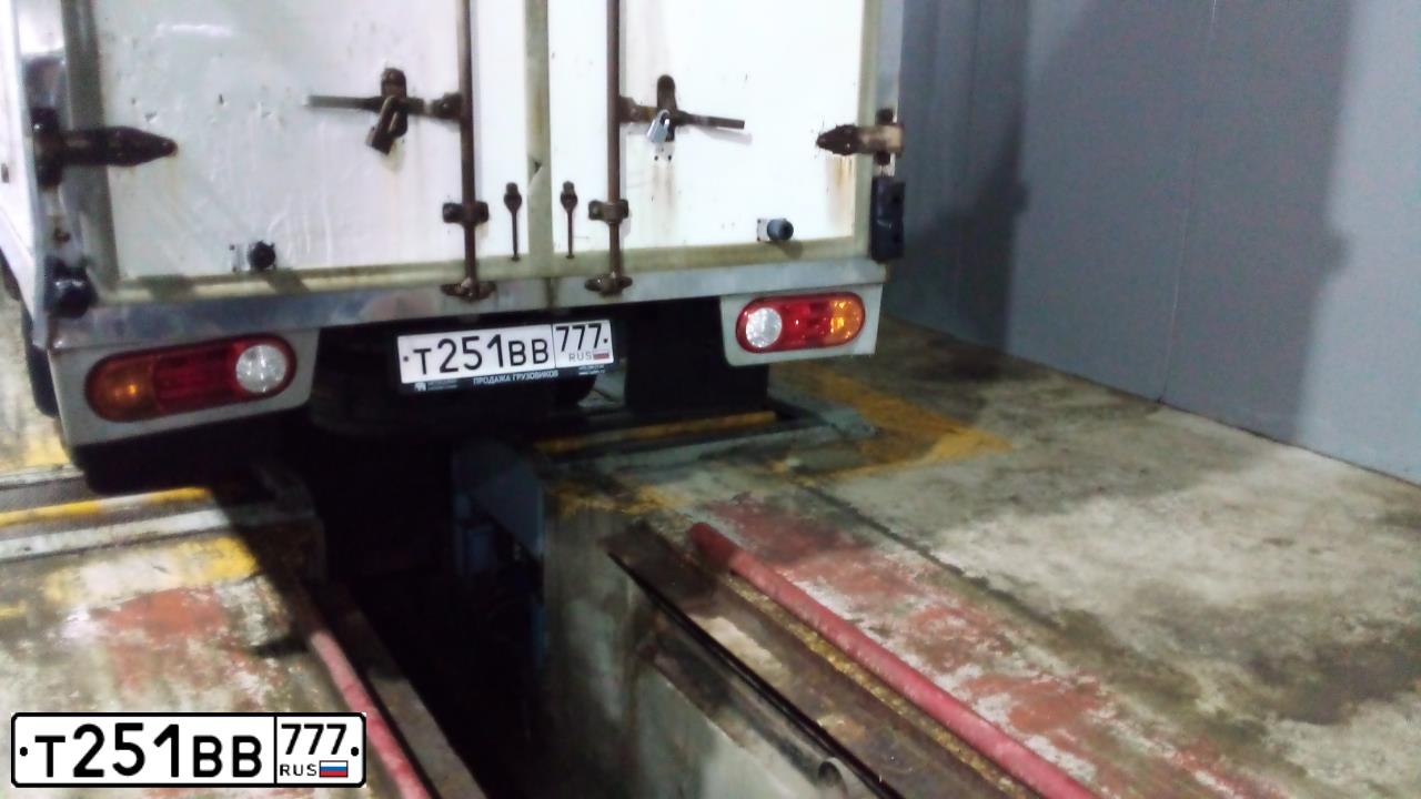 Фото автомобиля HYUNDAI PORTER, 2014 — госномер Т251ВВ777. Цвет: Белый