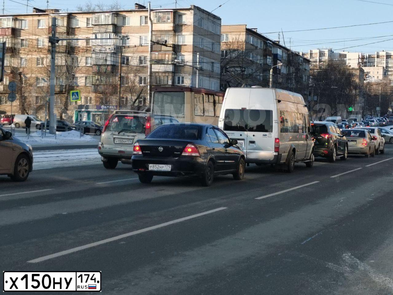 Фото автомобиля LADA PRIORA, 2011 — госномер М233ВС702. Цвет: ЗЕЛЕНЫЙ