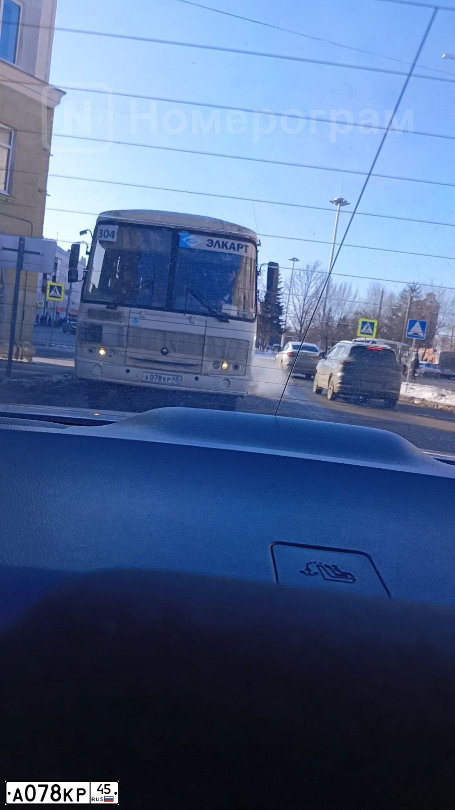 Фото автомобиля PAZ Z 3205, 2012 — госномер А078КР45. Цвет: Белый