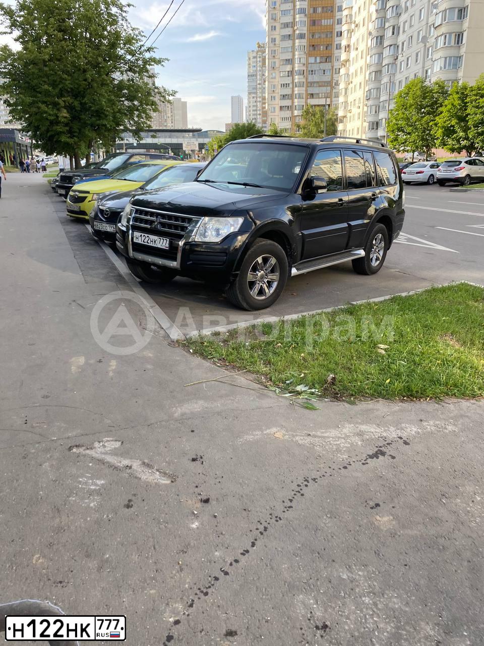 Фото автомобиля MITSUBISHI PAJERO, 2014 — госномер К135РВ797
