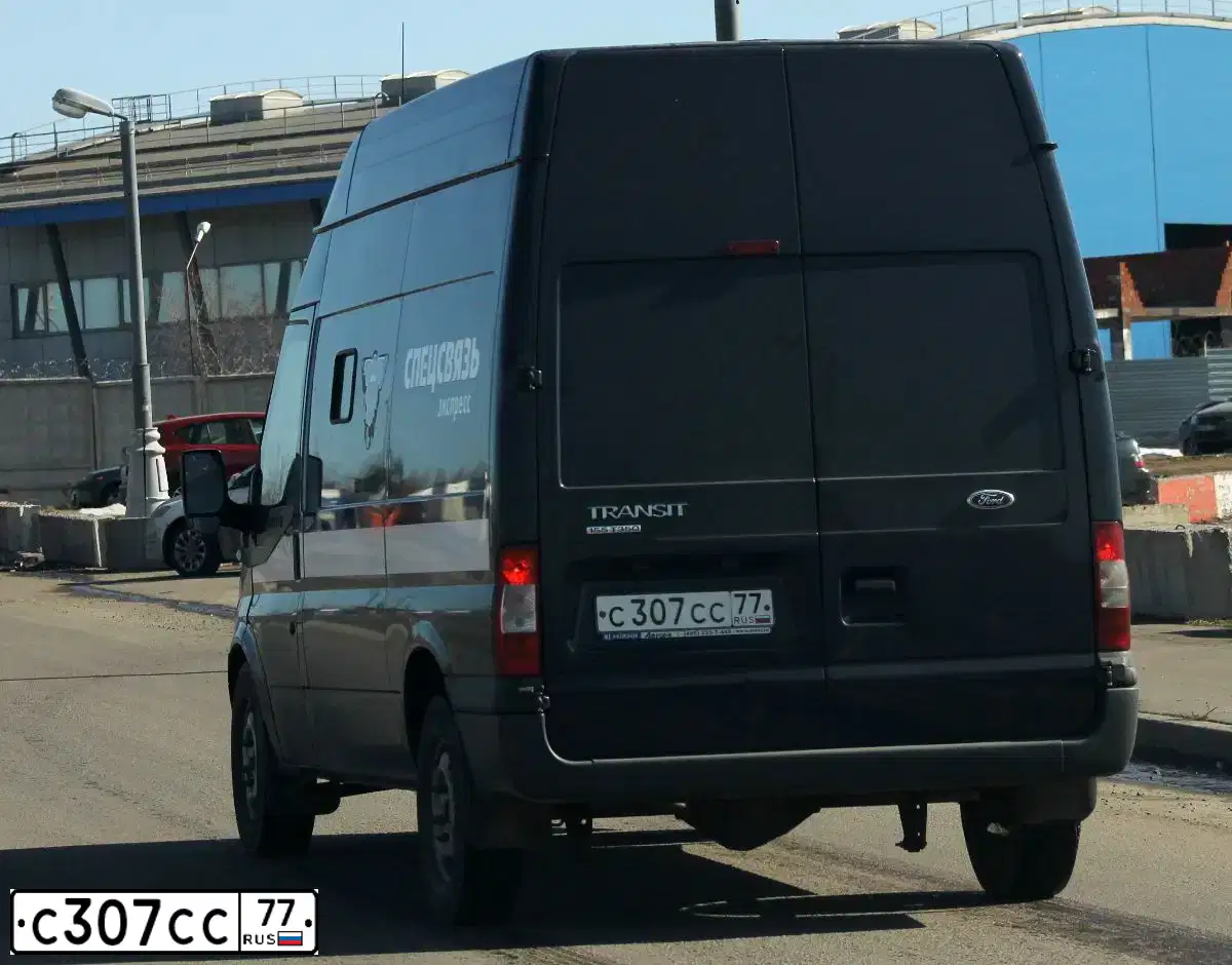 Фото автомобиля FORD TRANSIT, 2013 — госномер С307СС77. Цвет: ГОСТ Р 52508-2005
