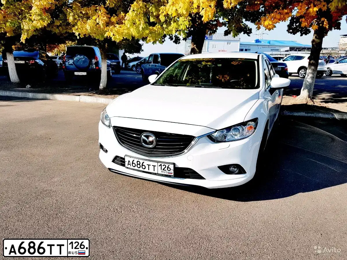 Фото автомобиля MAZDA 6, 2015 — госномер У400УУ09. Цвет: БЕЛЫЙ