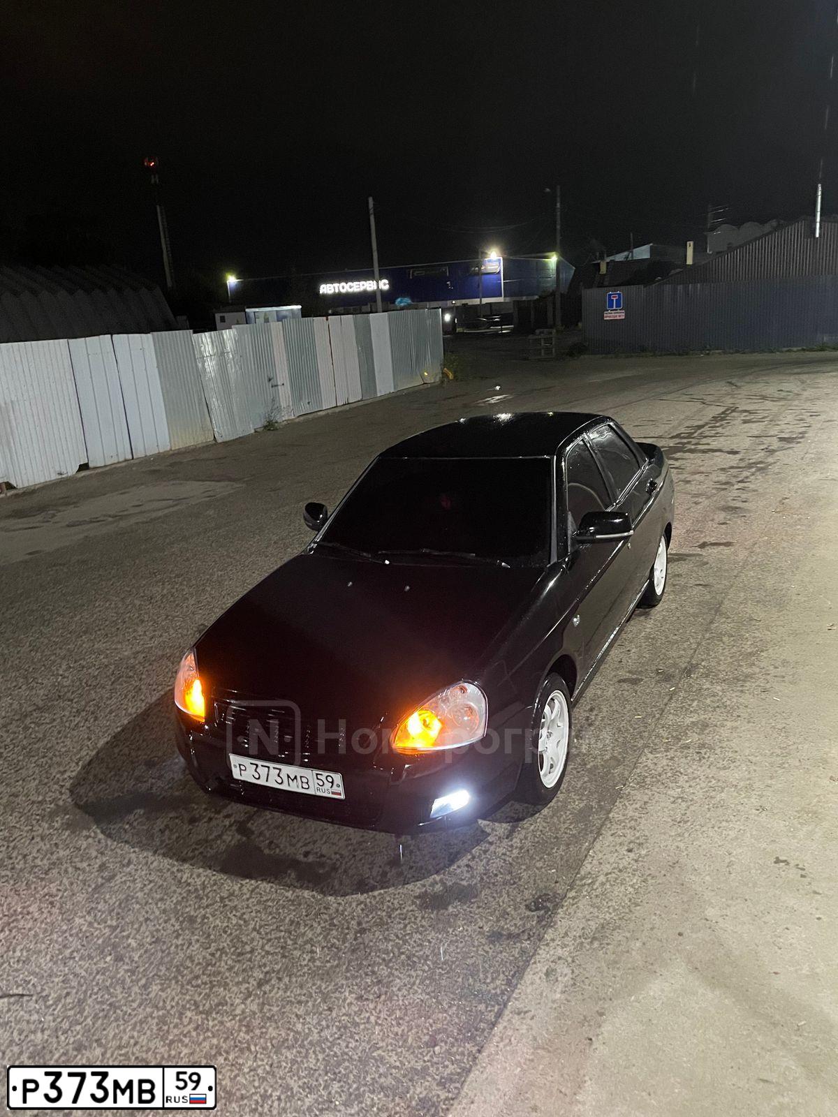 Фото автомобиля LADA 2170 PRIORA, 2007 — госномер Р373МВ59. Цвет: Сине-Черный